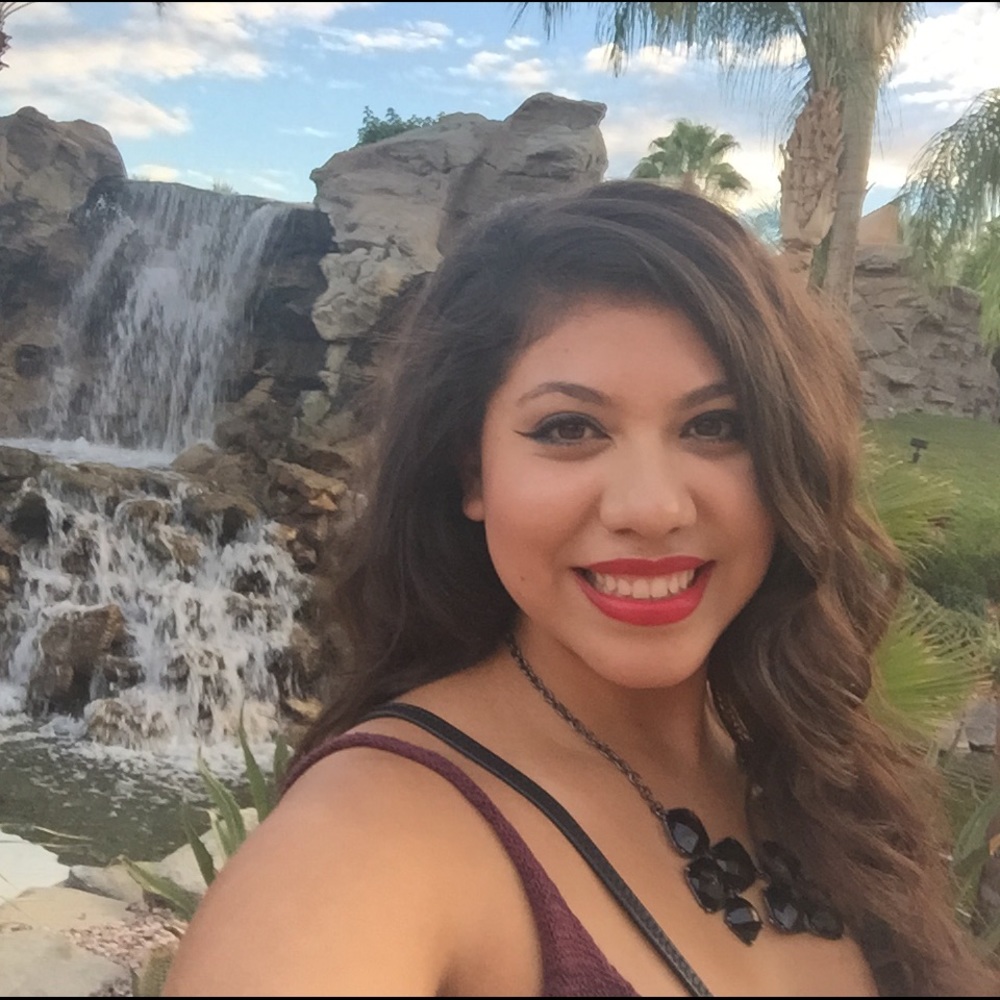 Meet your Posher, Vanessa