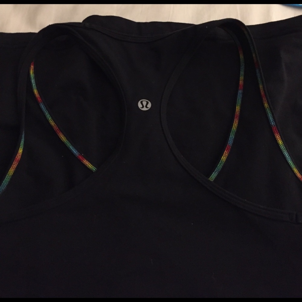 Rare black reversible lululemon tank 10