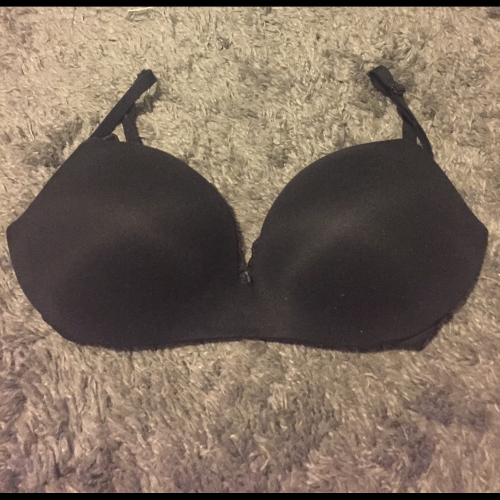Brand new Victoria Secret Bra💗
