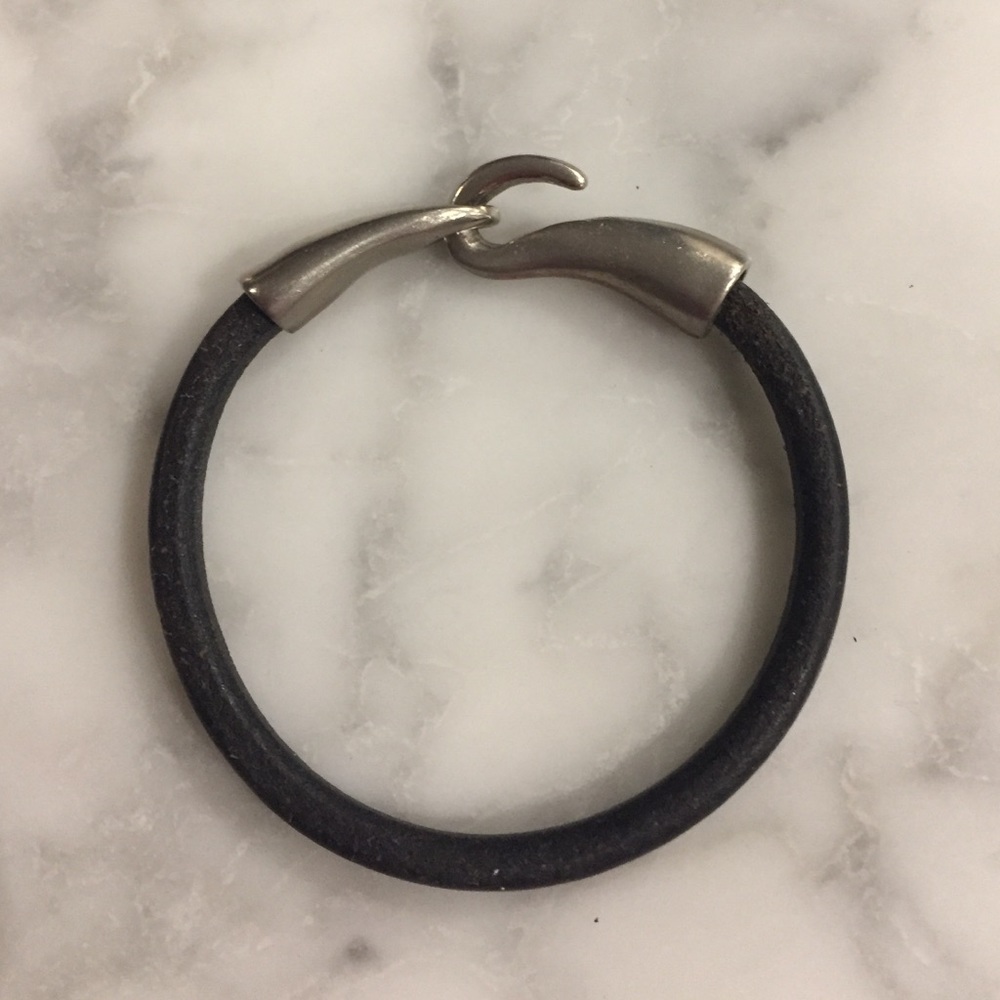 Leather and silver clasp bracelet