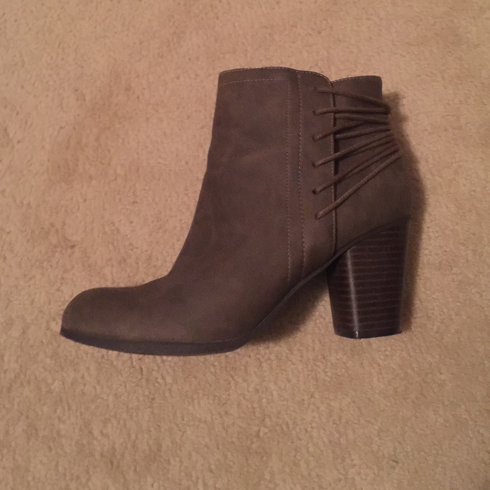 Madden Girl Brown Bootie 9.5