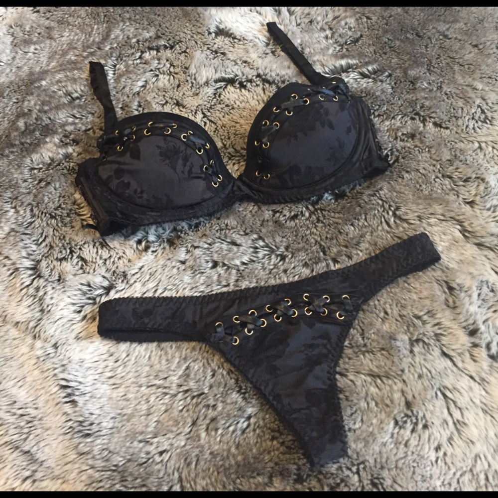 Agent Provocateur NWOT 32dd and size 1 (xs) set