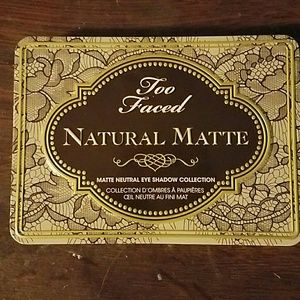 Too faced natural Matte pallette