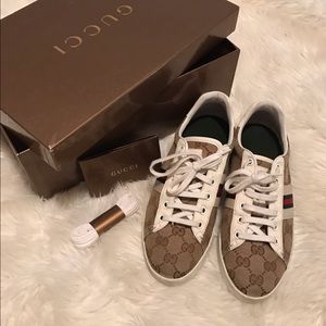 Gucci shoes