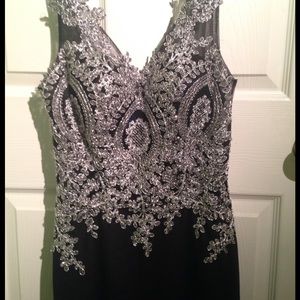 classy , gorgeous prom dress!!