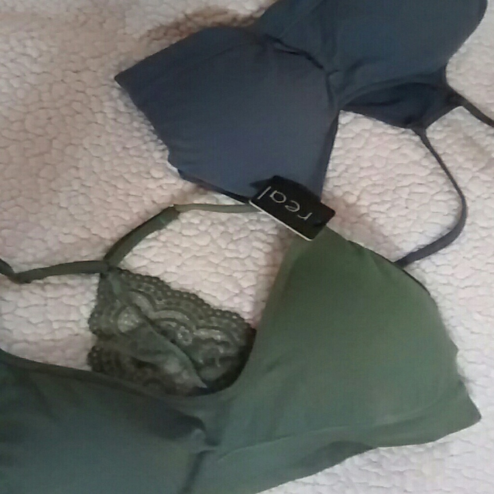 NWT 2 REAL Bralettes Super comfy Seamless T back