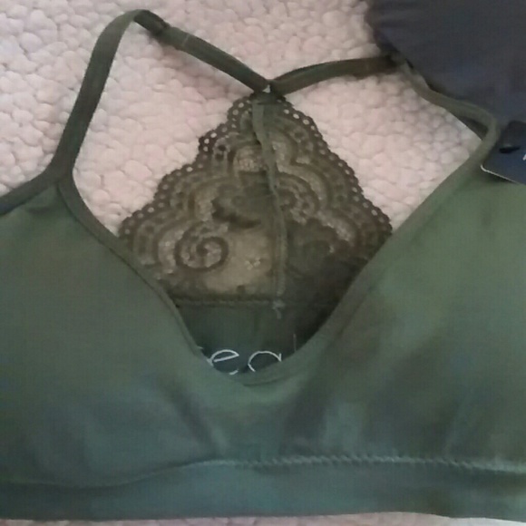 NWT 2 REAL Bralettes Super comfy Seamless T back - Picture 2 of 4