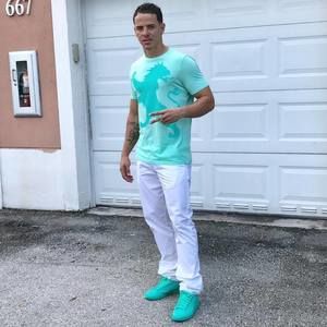 Meet your Posher, Cesar