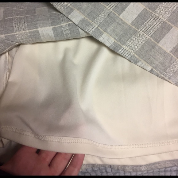 Short Cut-Out Pattern Dress - Picture 4 of 4