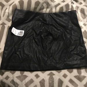 Faux leather mini skirt