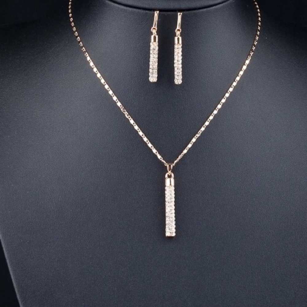 🆕 Gold played clear Austria crystal jewelry