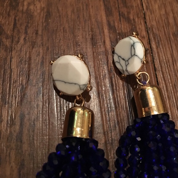 Marble and beaded look tassel earrings - Picture 2 of 2