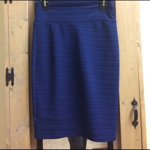 Navy LuLaRoe Cassie