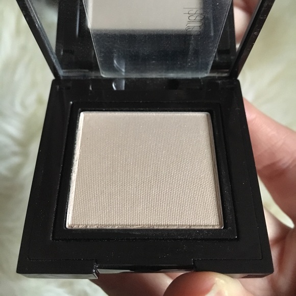 Laura mercier stellar eye shadow - Picture 2 of 4