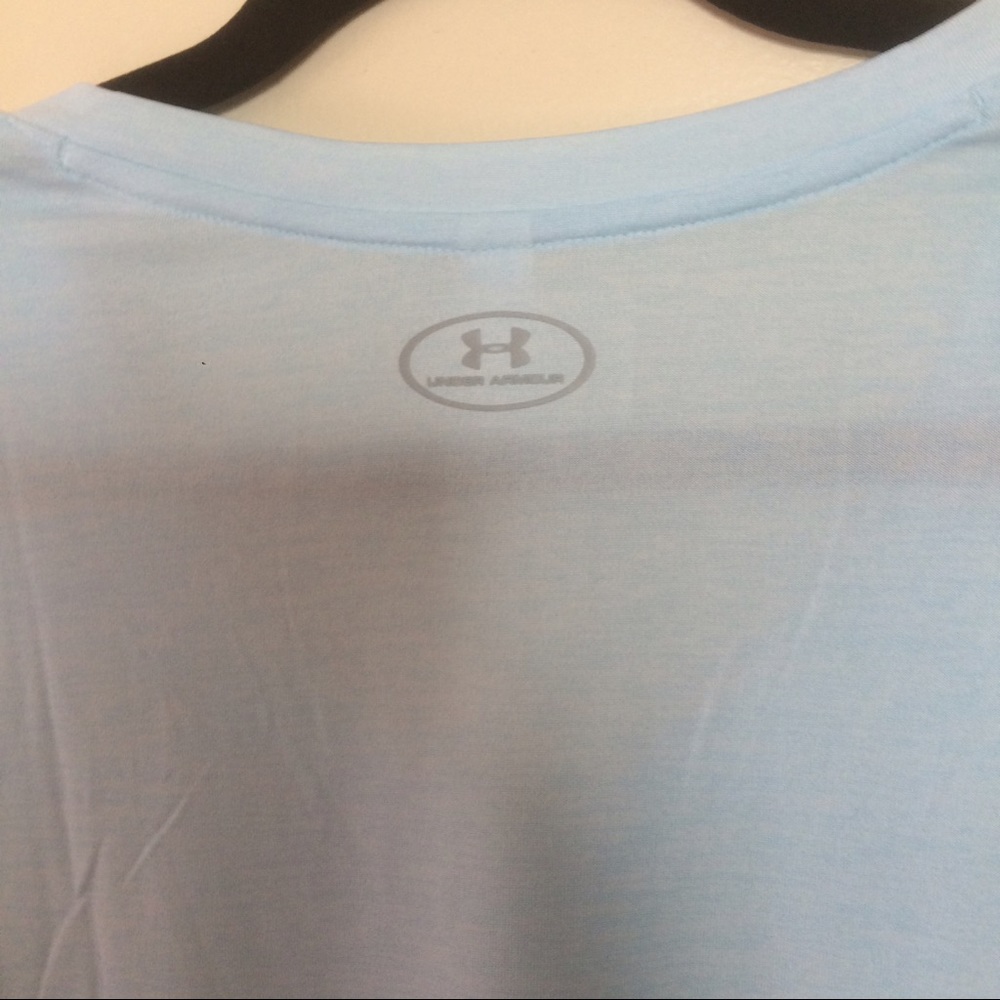 ❌SOLD❌UA Tech Twist Logo V-NeckShirt - Picture 5 of 7