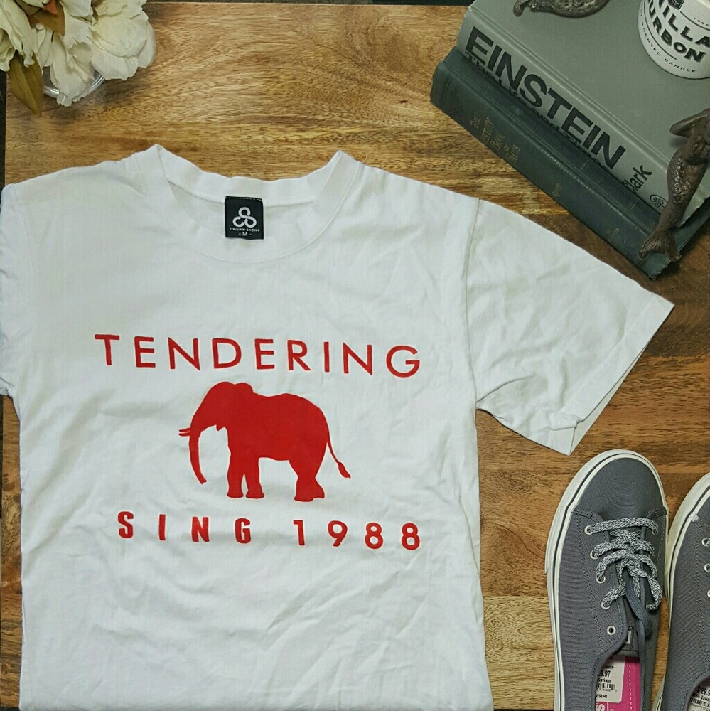 🚫sold🚫 Thick white elephant shirt