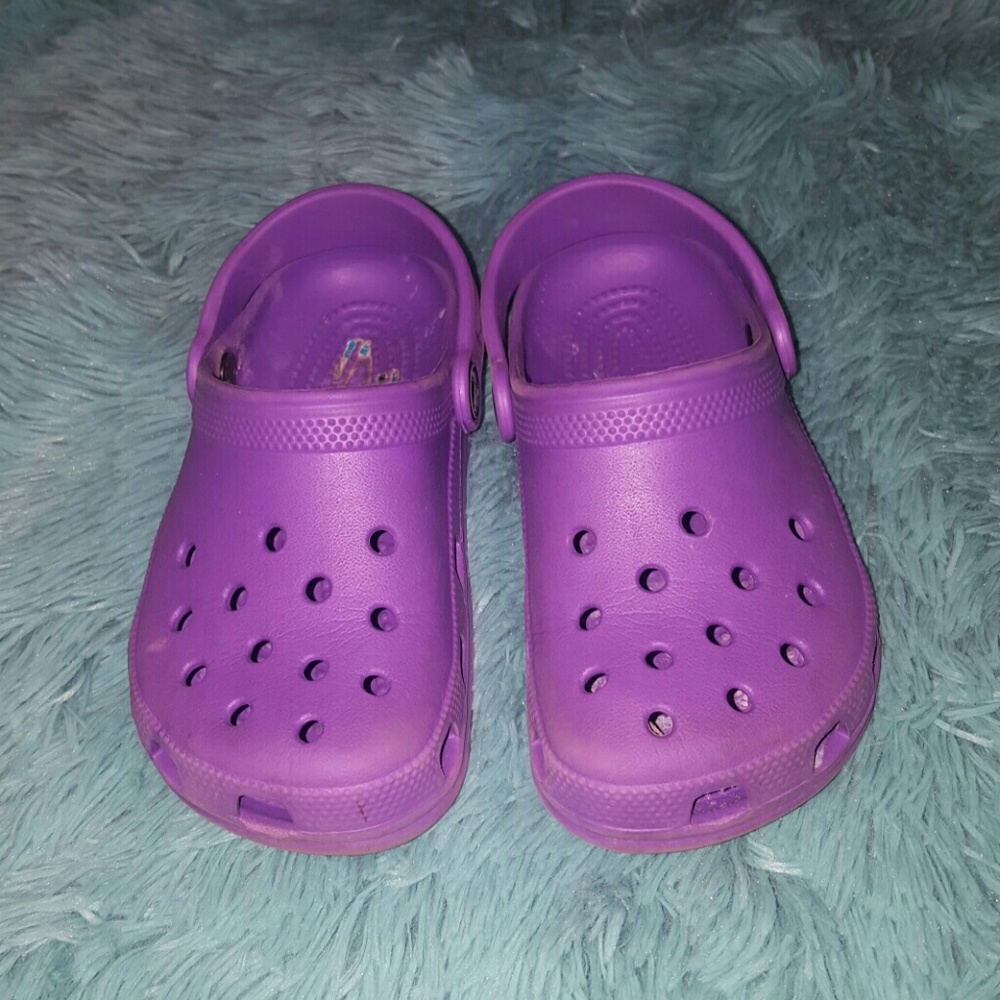 Girls Purple Crocs