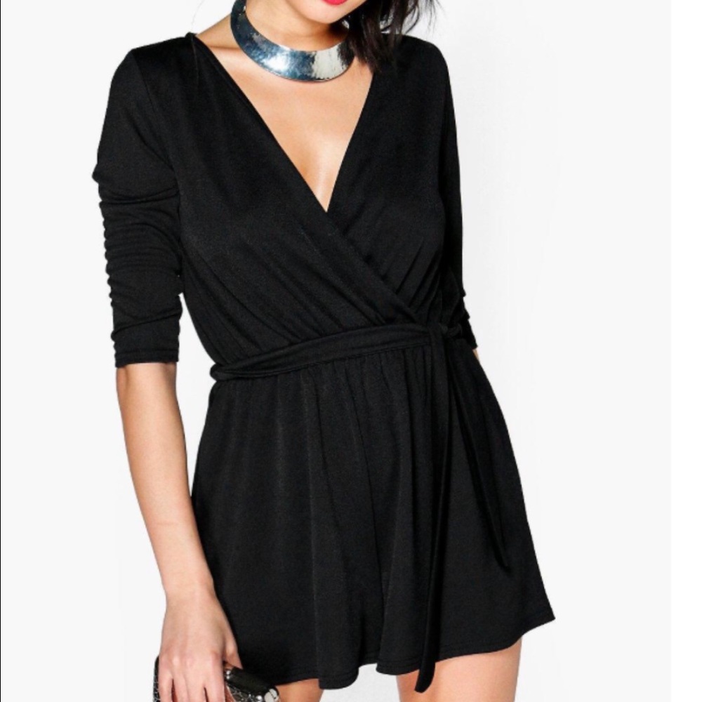 Black Mid Sleeve V-Neck Romper with a Tie