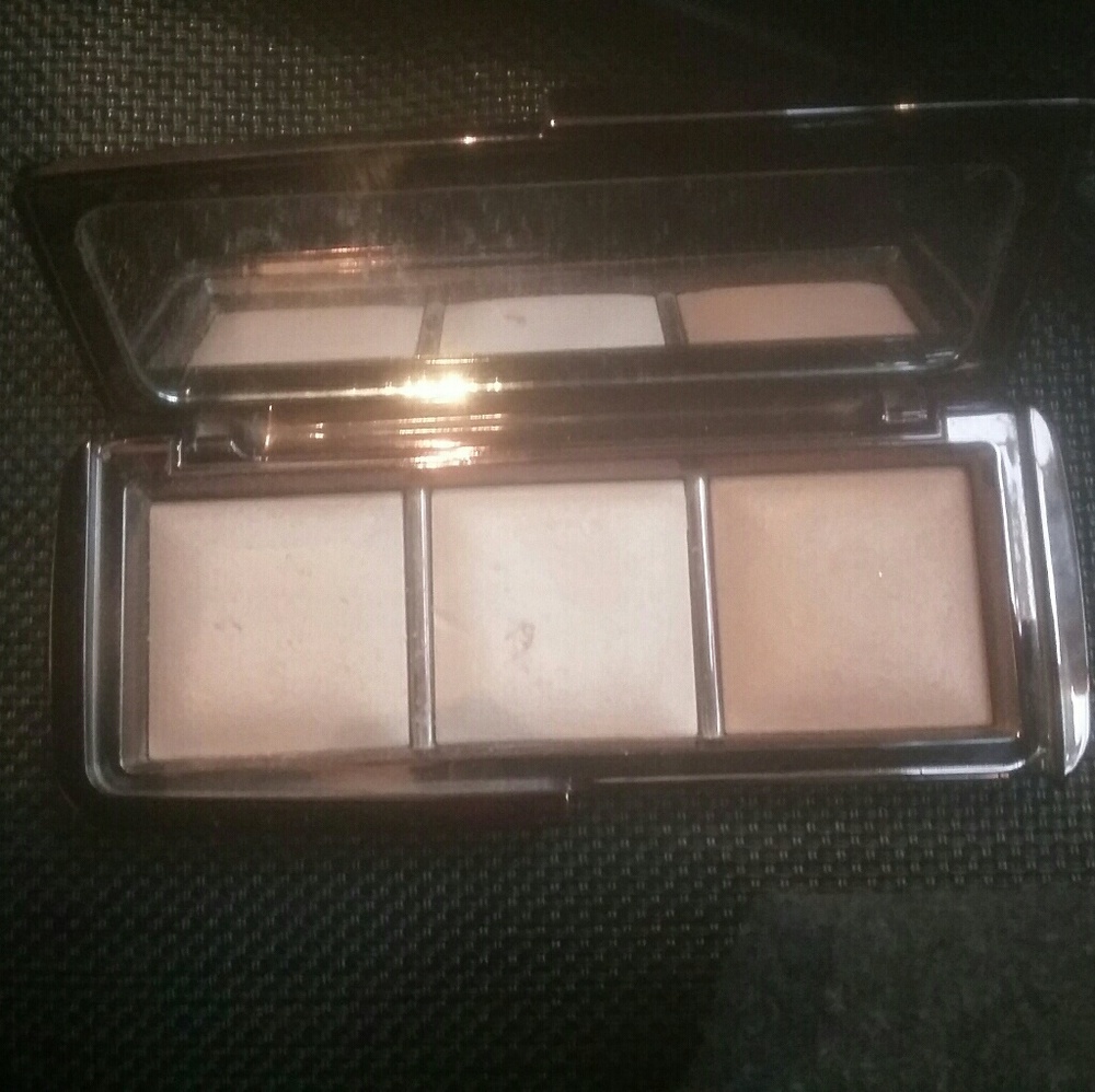 Hourglass ambient lighting palette
