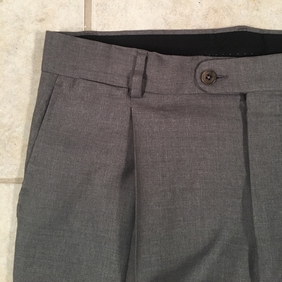 Guy Laroche suit. 44R.