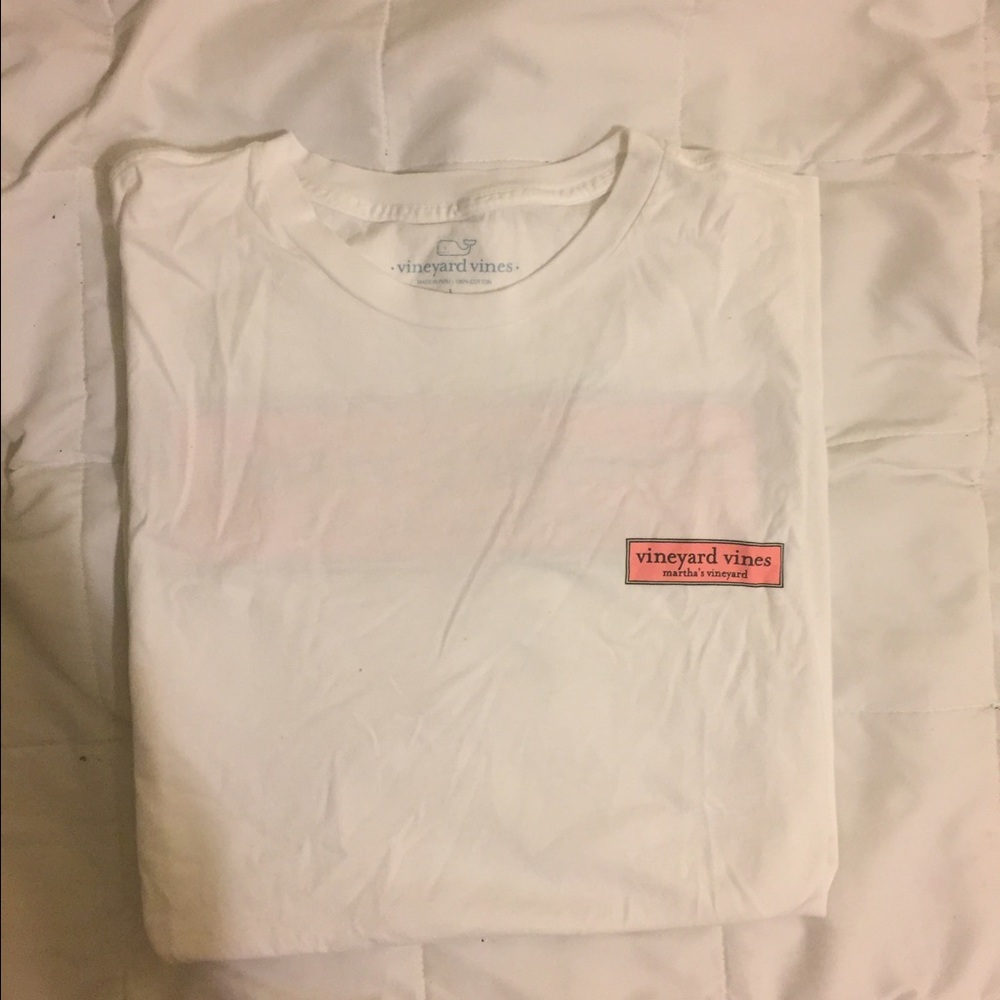 Vineyard Vines Tee shirt