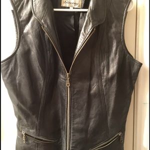 Black leather vest sz L