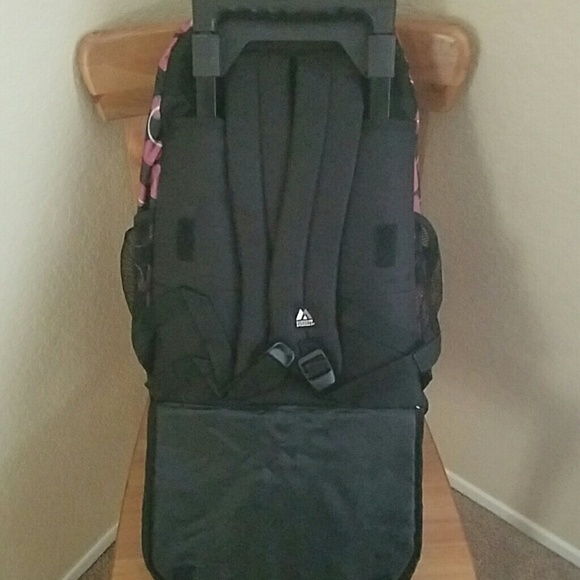 ! EVEREST ROLLING BACKPACK ! - Picture 2 of 4