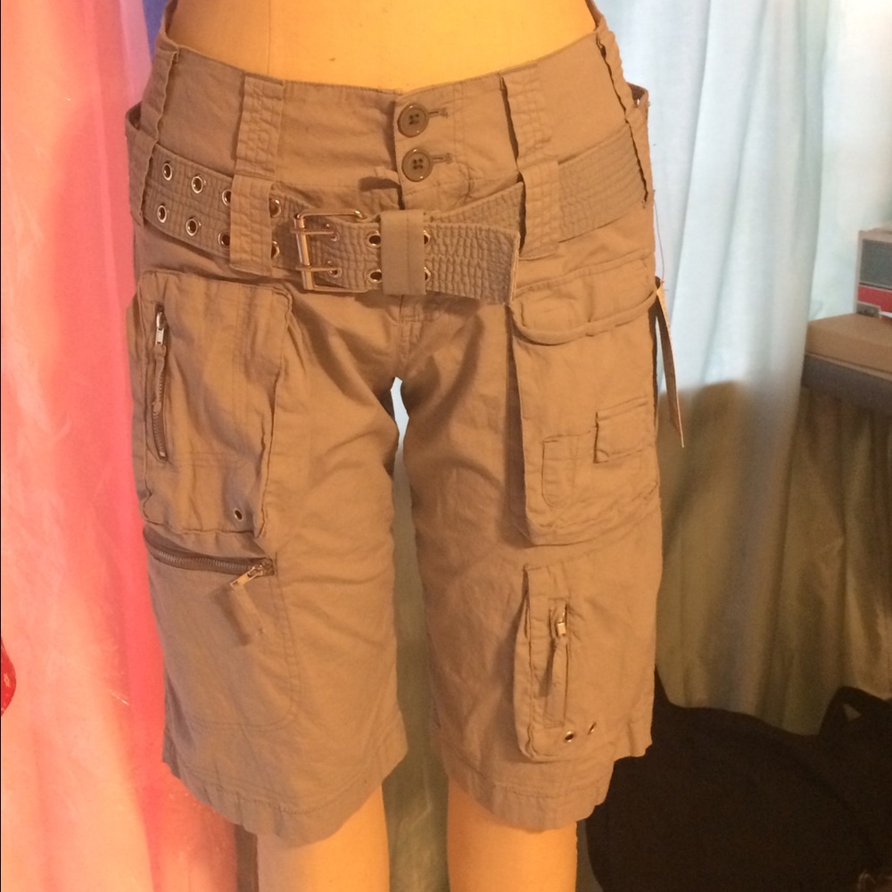 Pete & Greta Poplin cargo shorts