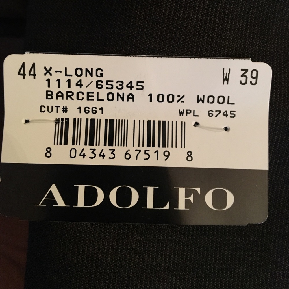 Suits - Picture 6 of 6