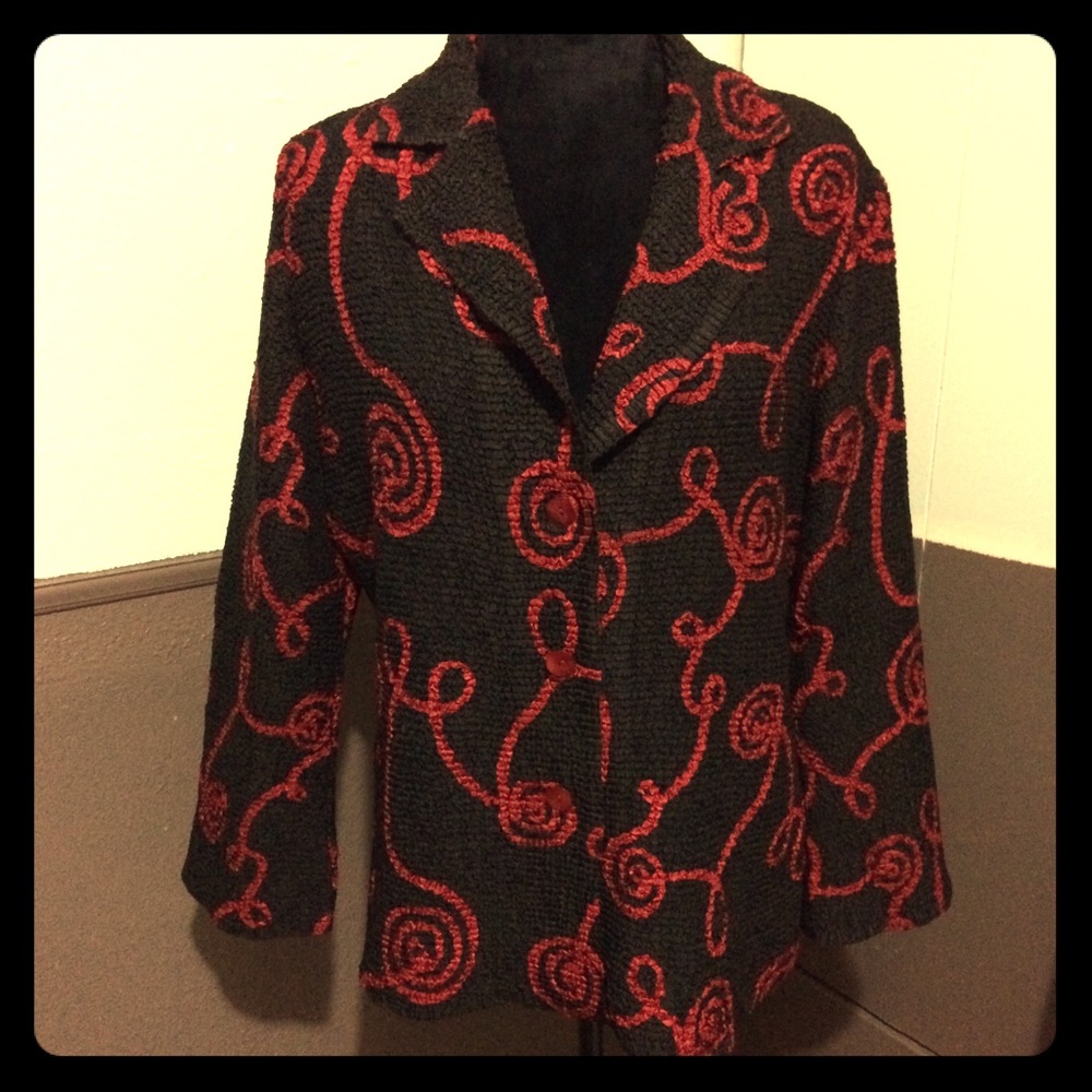 Blk/Red long sleeve dressy top