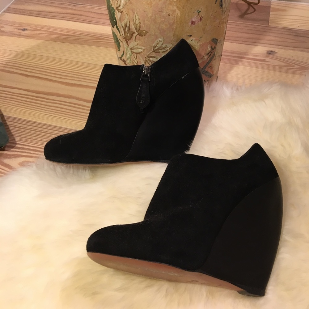 Alaia wedge booties - so comfortable & versatile!
