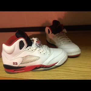 Air Jordan 5 'Fire Red'