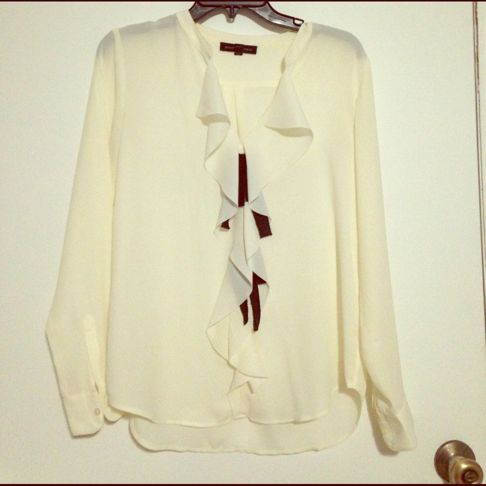 White Banana Republic blouse
