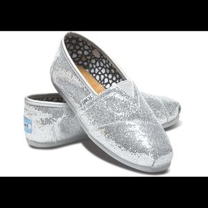 ❌FINALE PRICE❌ Sparkle TOMS (silver)