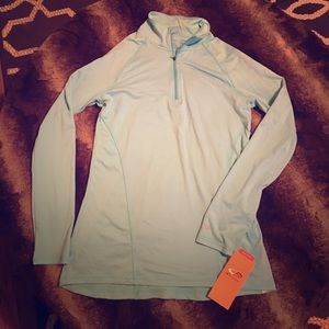 Semi-fitted base layer top