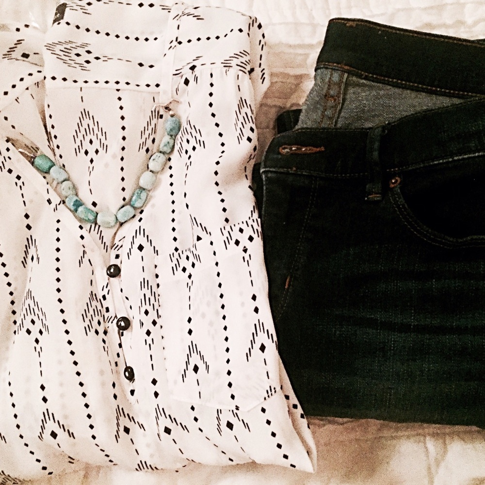 Arrow Print Aztec Blouse, M