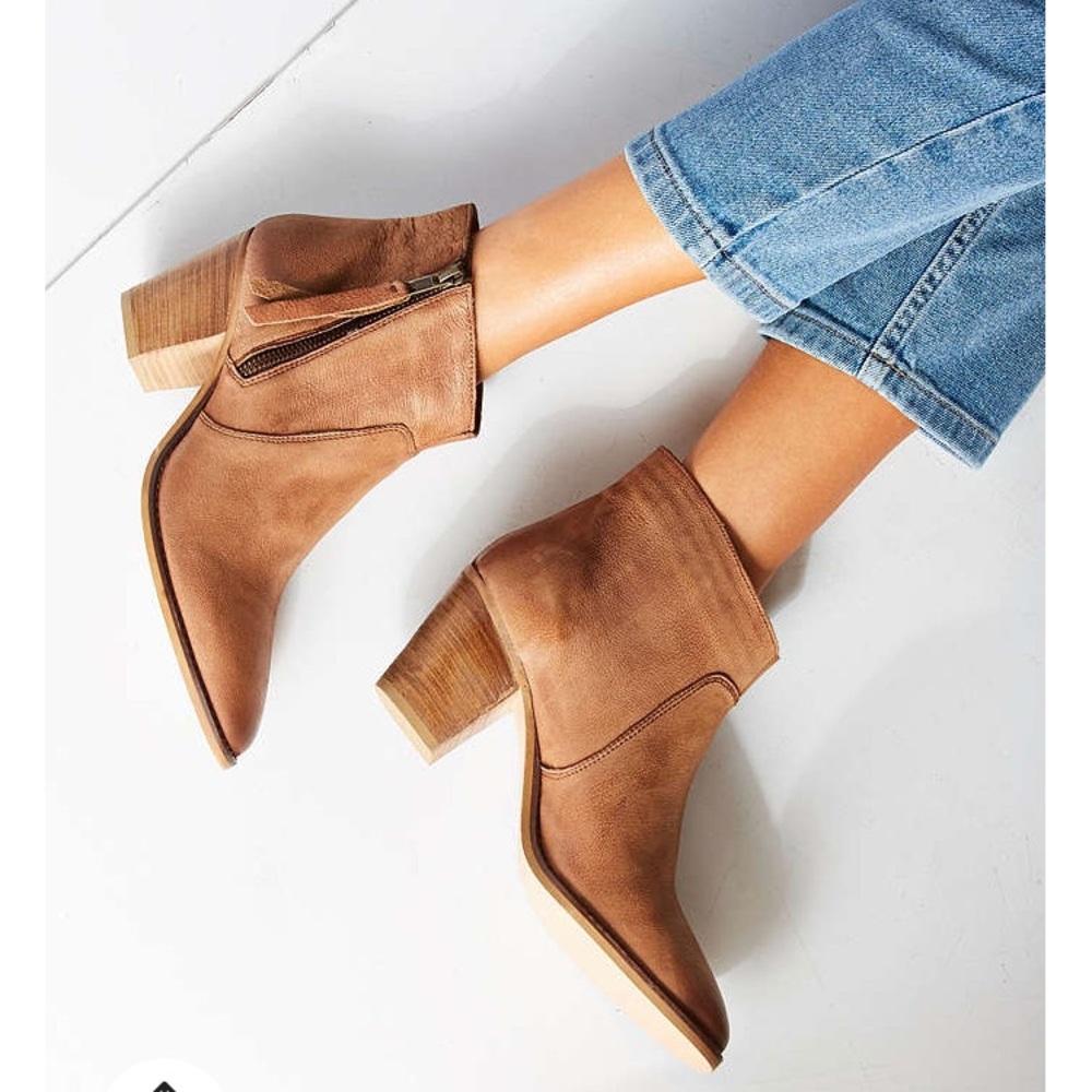 Faye Leather Boot - NEW IN BOX