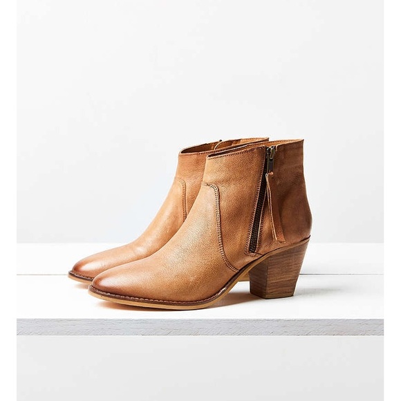 Faye Leather Boot - NEW IN BOX - Picture 3 of 3