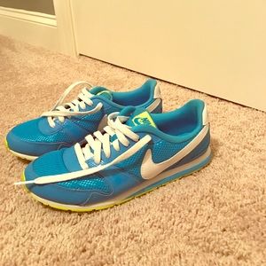 Nike Low Profile Sneakers