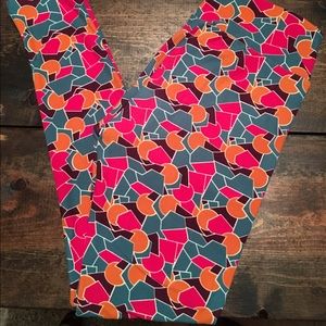Lularoe pattern leggings