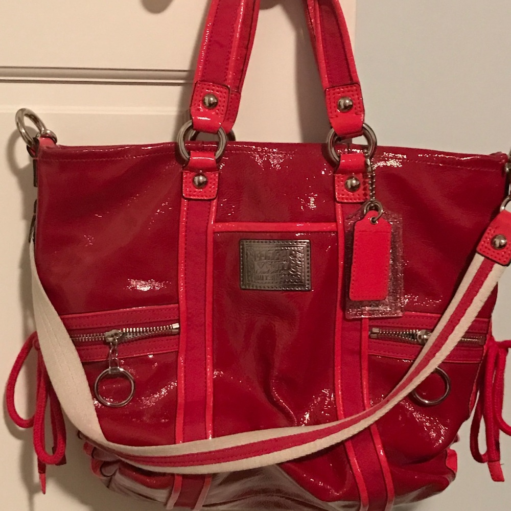 Red coach purse - patent leather
