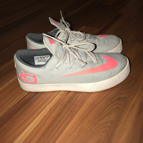 Size 6 Nike KD - Picture 2 of 4