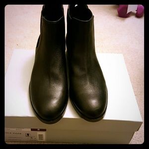 Cole haan landsman bootie women size 8