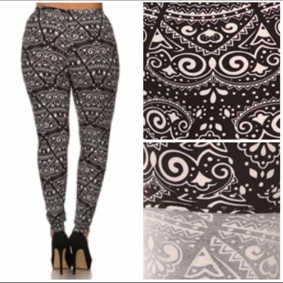🎉CLEARANCE💥 (last one!!) NWT Plus Size Leggings - Picture 2 of 4