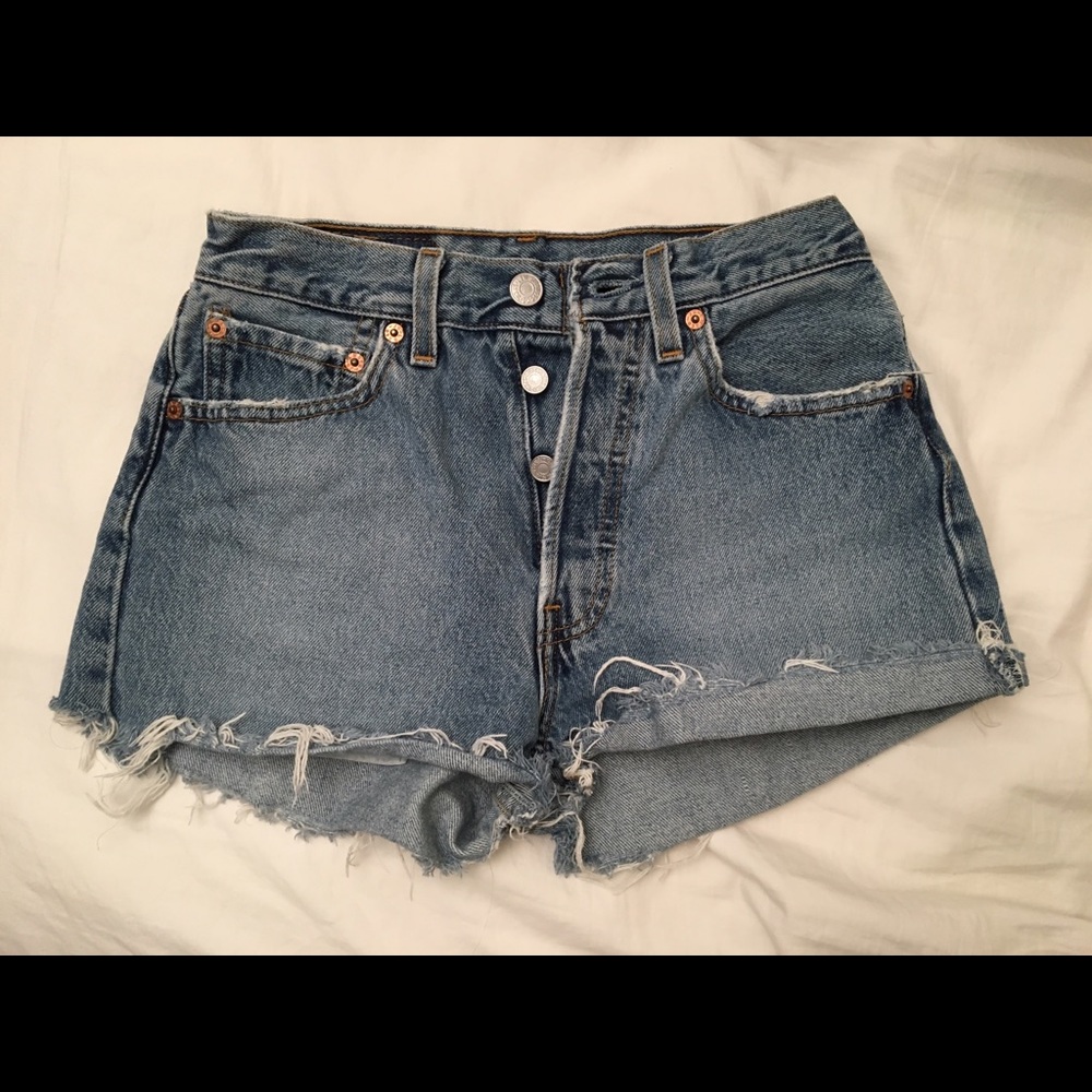 Vintage Levi's Shorts 24