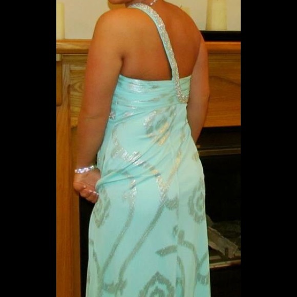 Ball dress - Picture 2 of 2