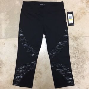 Andrew Mark leggings new with tags