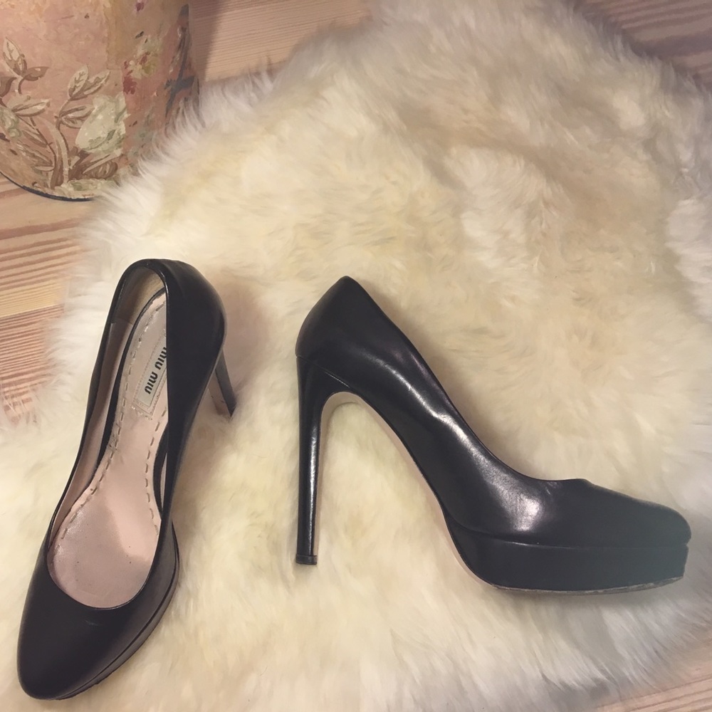 Sexy Miu Miu 4.5 inch heels - heartbreakers!