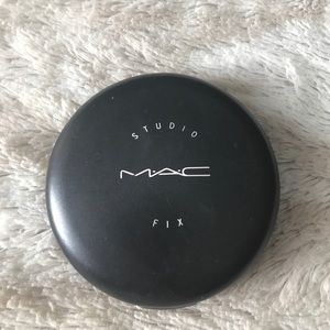 MAC Studio Fix Powder NC43