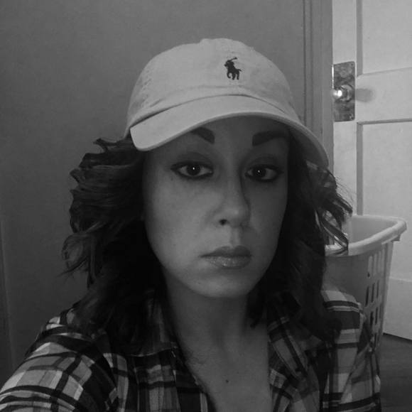 Meet your Posher, Lynn - Picture 1 of 1